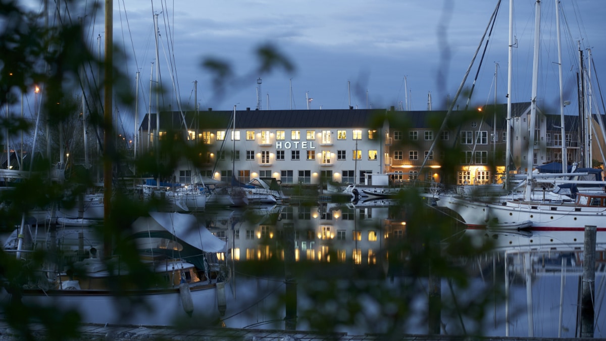 BB-Hotel Aarhus-facade-skumring